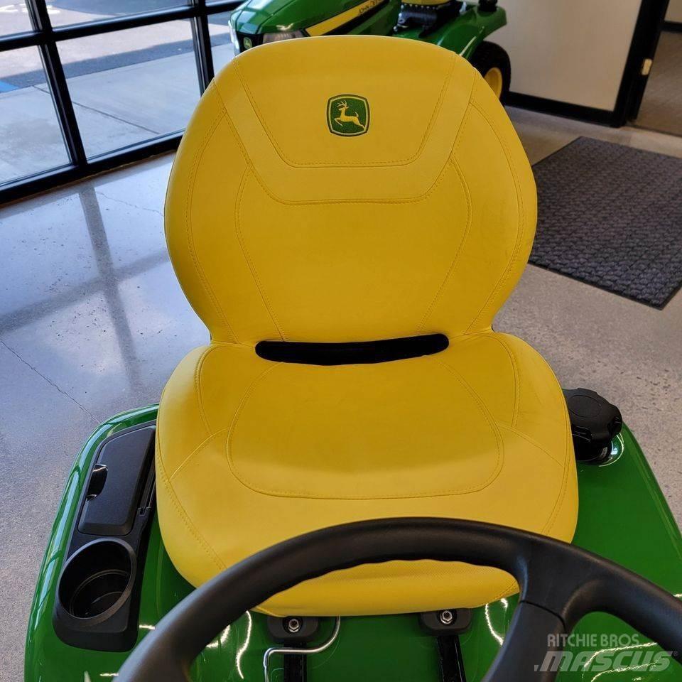 John Deere X380 Manji traktori