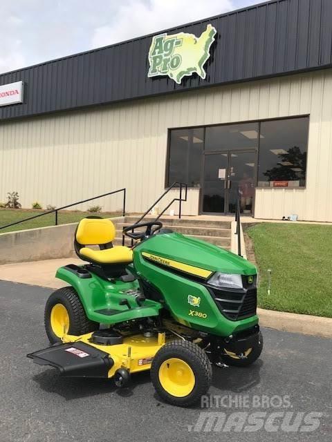 John Deere X380 Manji traktori