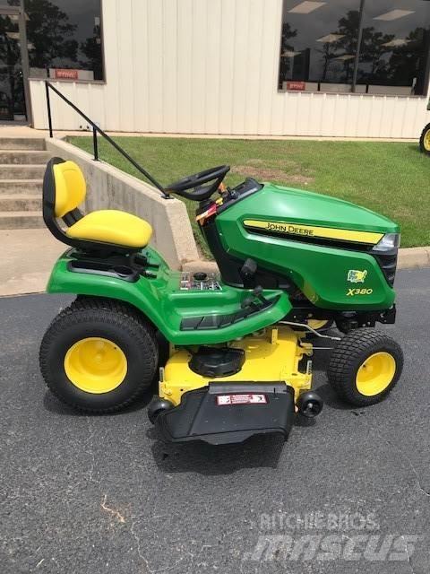 John Deere X380 Manji traktori