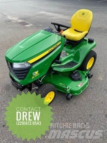 John Deere X380 Manji traktori