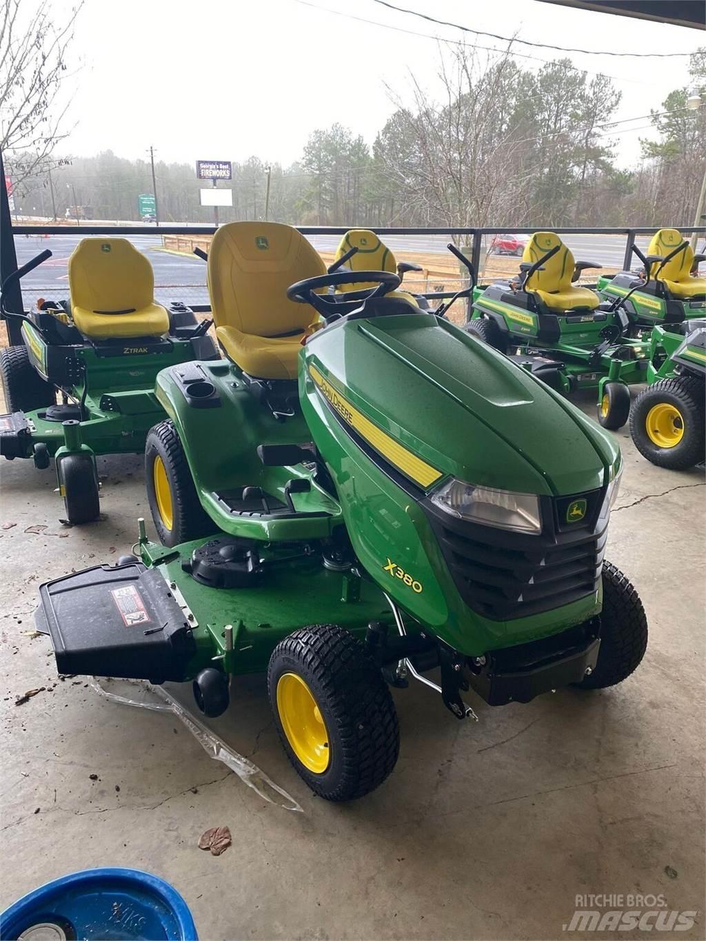 John Deere X380 Manji traktori