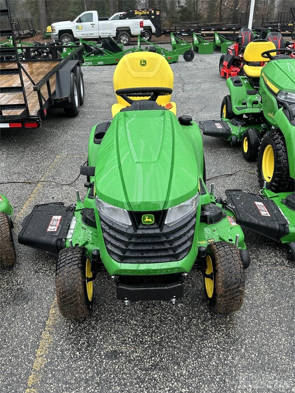 John Deere X390 Manji traktori