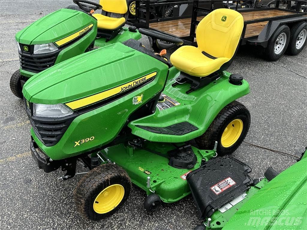 John Deere X390 Manji traktori
