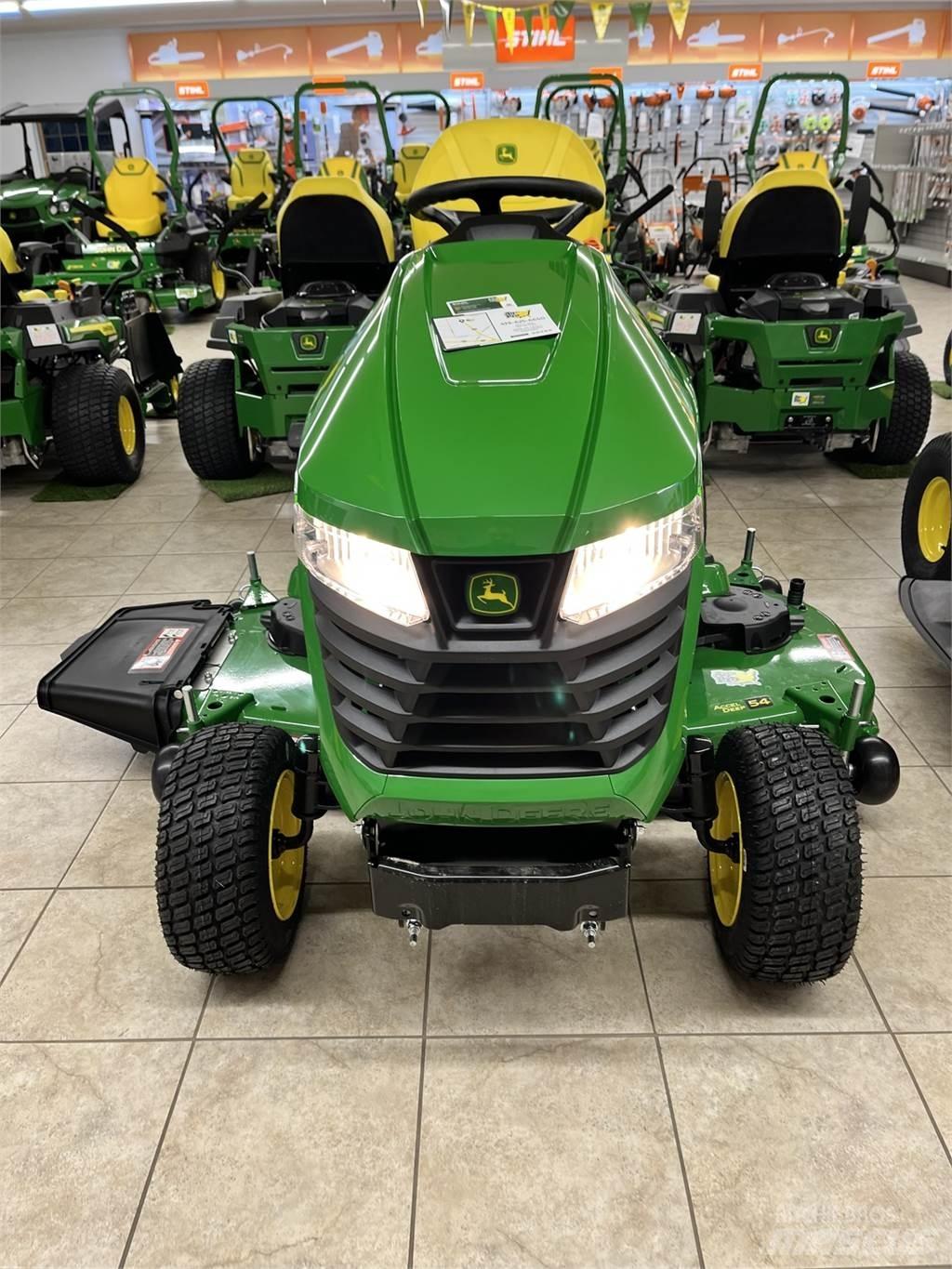 John Deere X390 Manji traktori