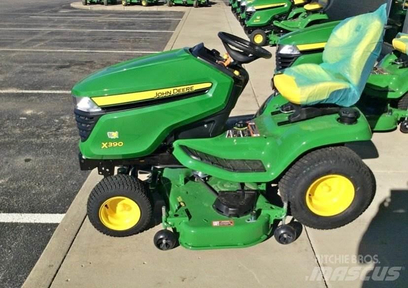 John Deere X390 Manji traktori