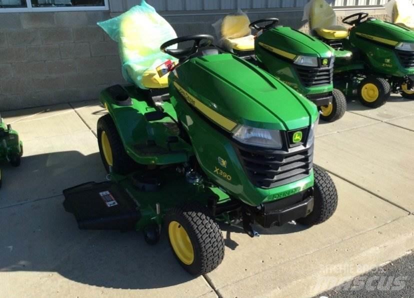 John Deere X390 Manji traktori