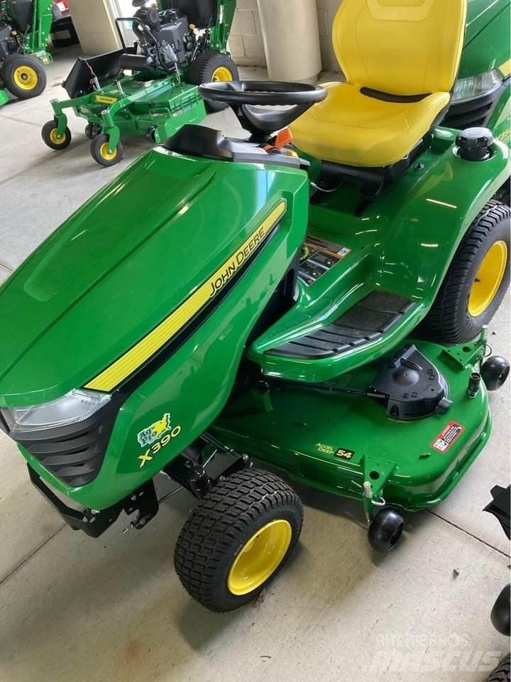 John Deere X390 Manji traktori