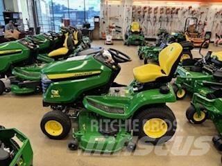 John Deere X390 Manji traktori
