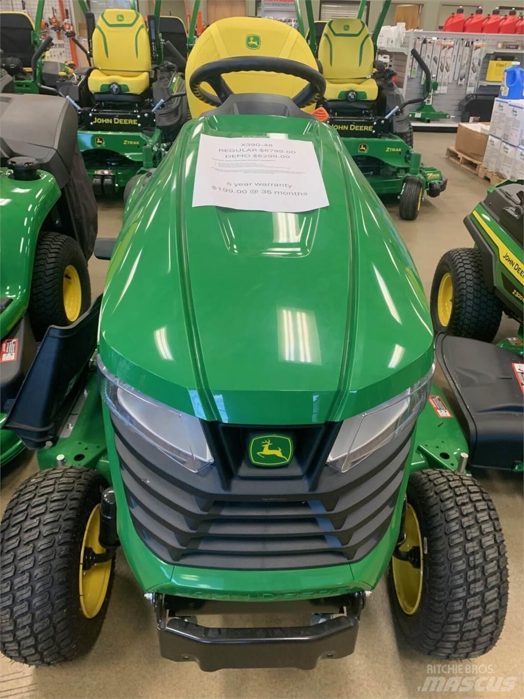 John Deere X390 Manji traktori