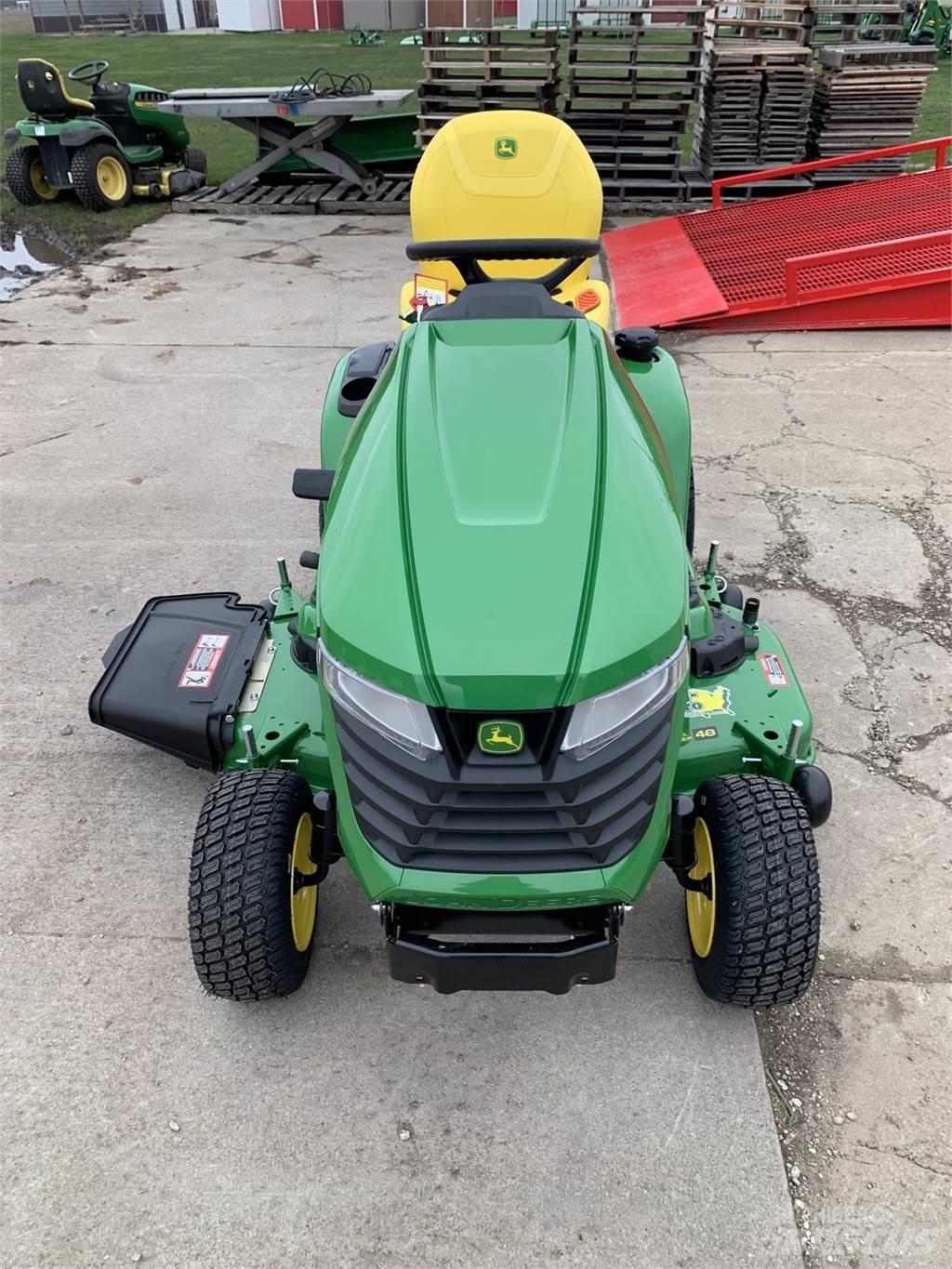 John Deere X390 Manji traktori