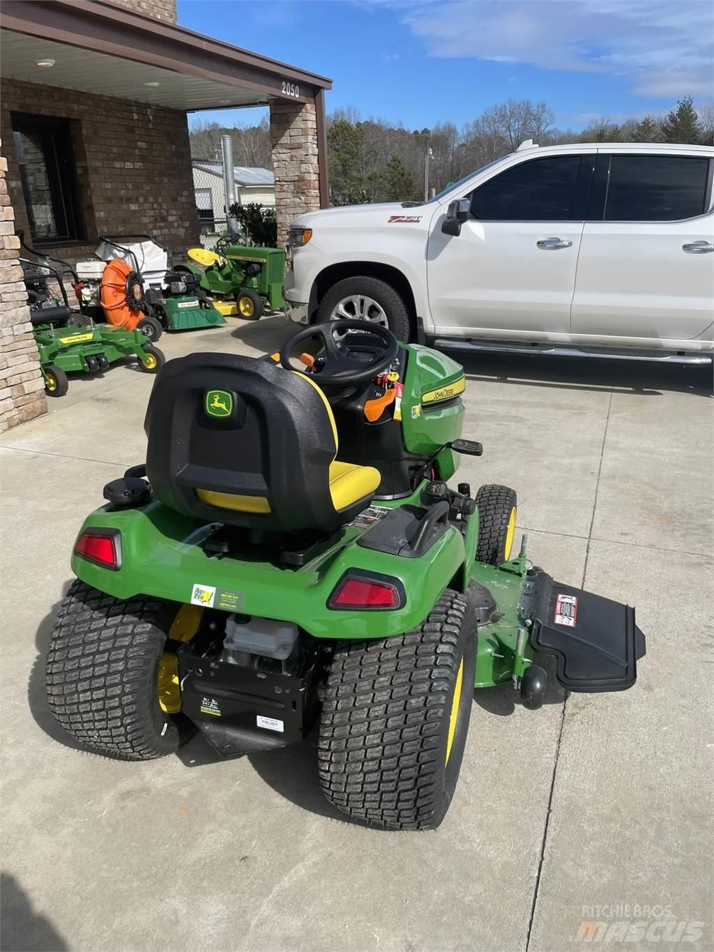 John Deere X570 Manji traktori