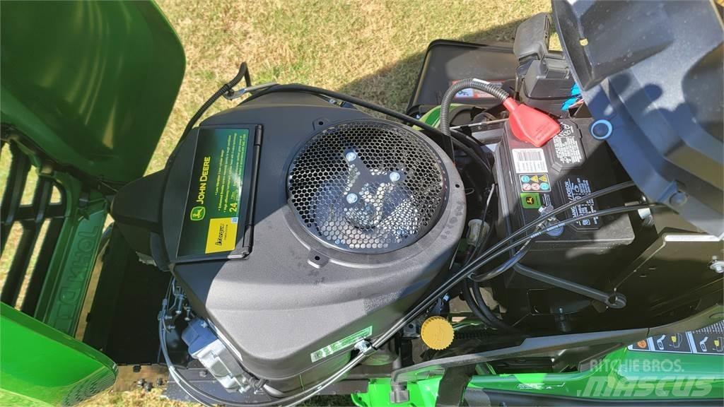 John Deere X570 Manji traktori
