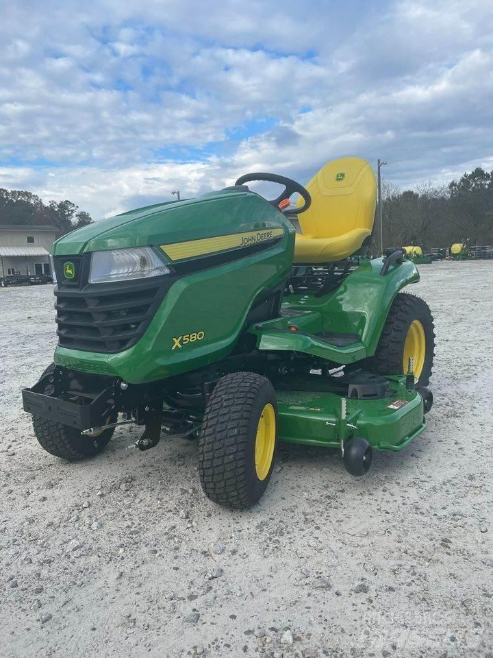 John Deere X580 Manji traktori