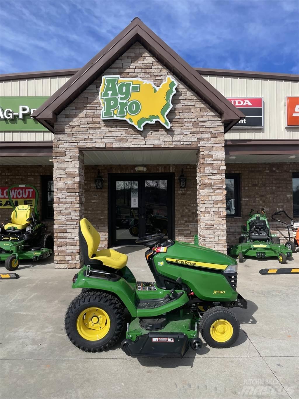 John Deere X590 Manji traktori