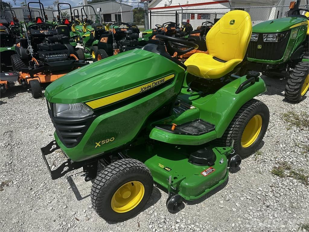 John Deere X590 Manji traktori
