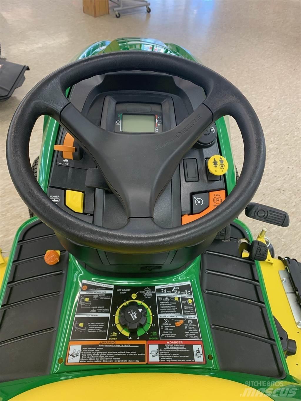 John Deere X590 Manji traktori