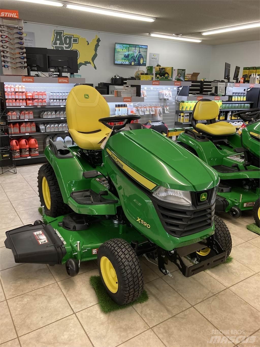 John Deere X590 Manji traktori
