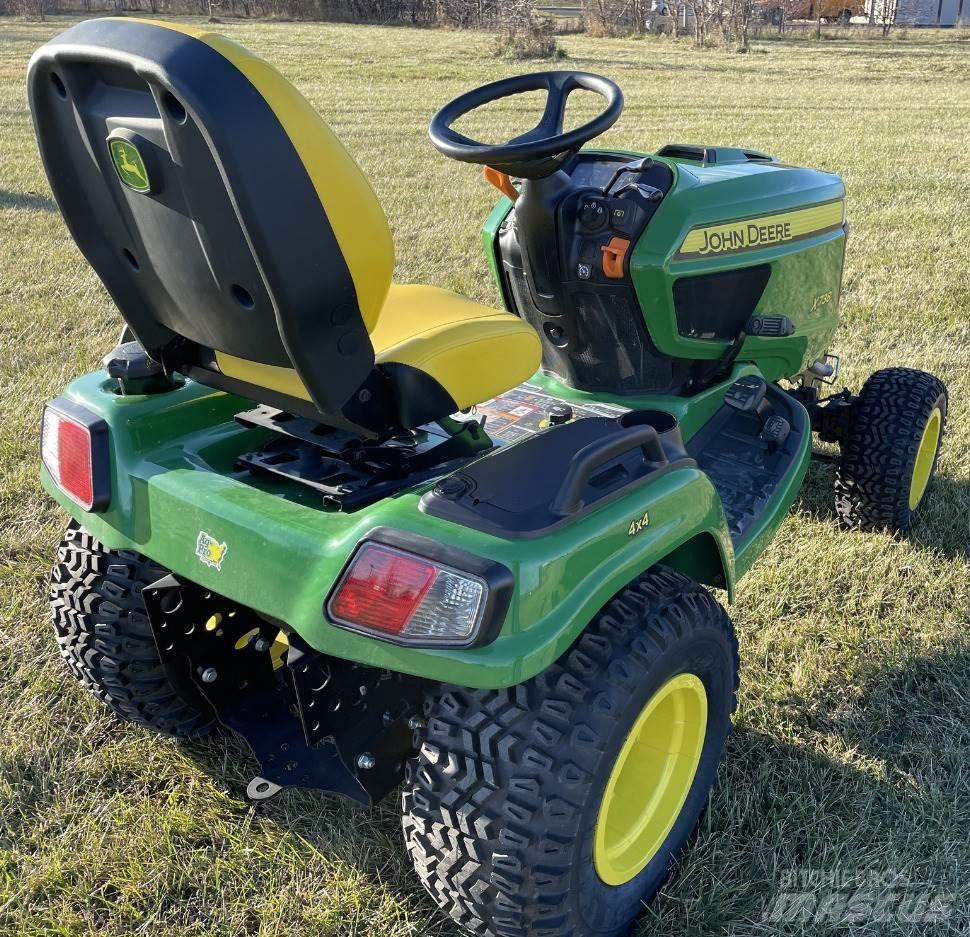 John Deere X738 Manji traktori