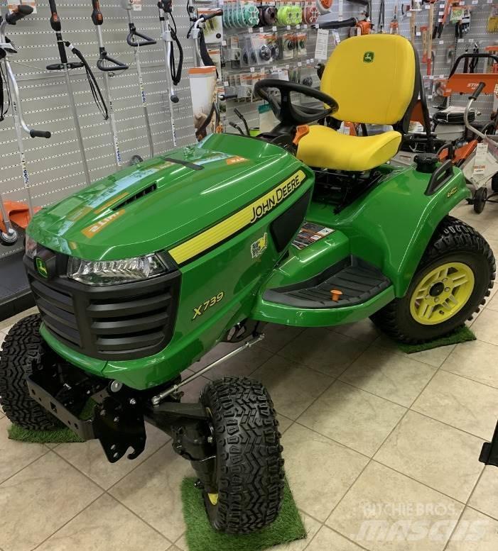John Deere X739 Manji traktori