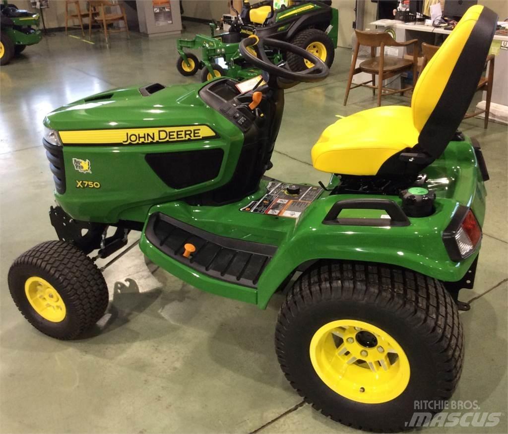 John Deere X750 Manji traktori