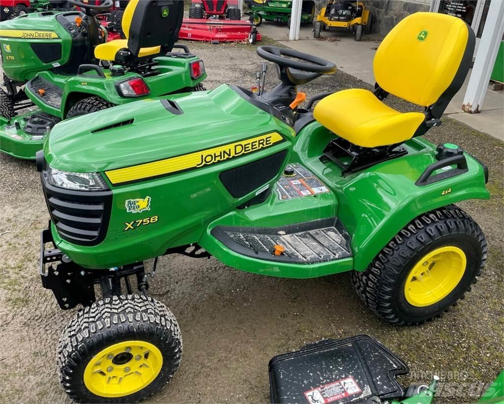 John Deere X758 Manji traktori