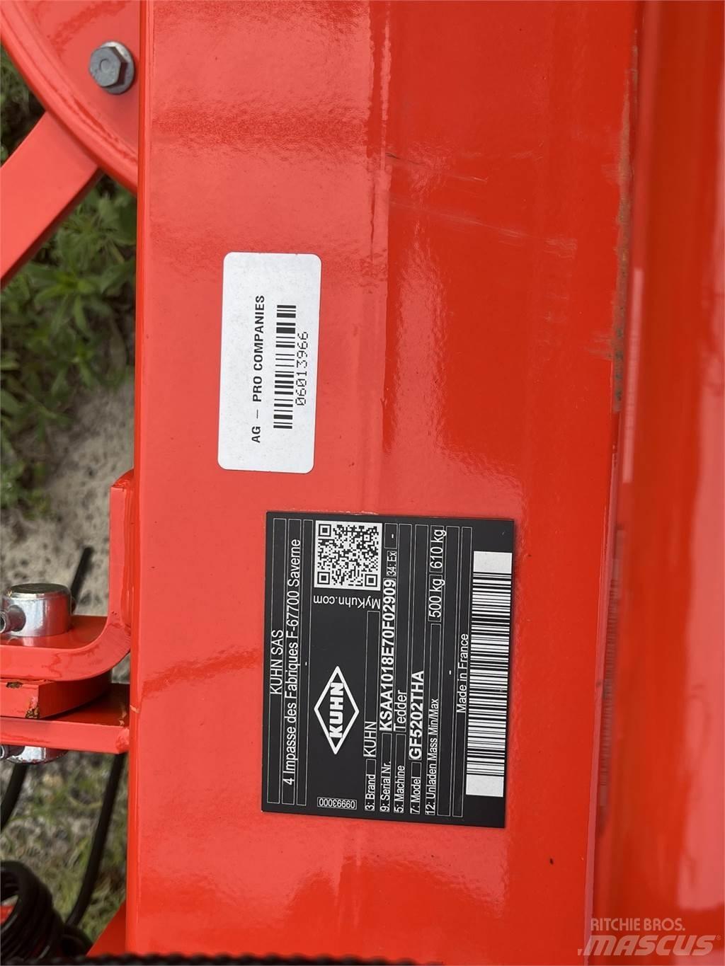 Kuhn GF5202THA Okretači i sakupljači sena