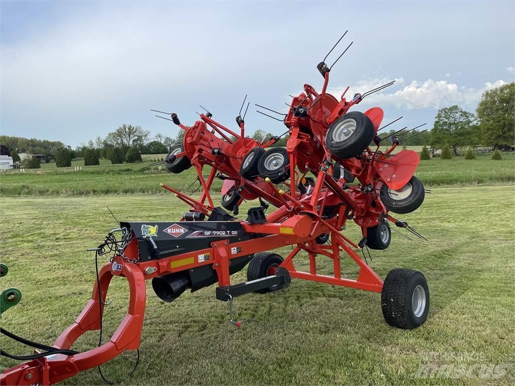 Kuhn GF7902 Okretači i sakupljači sena
