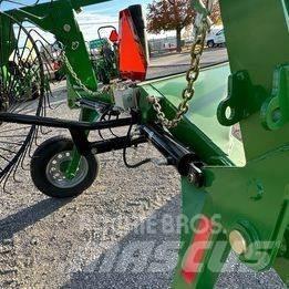 Pequea MCR8 Okretači i sakupljači sena