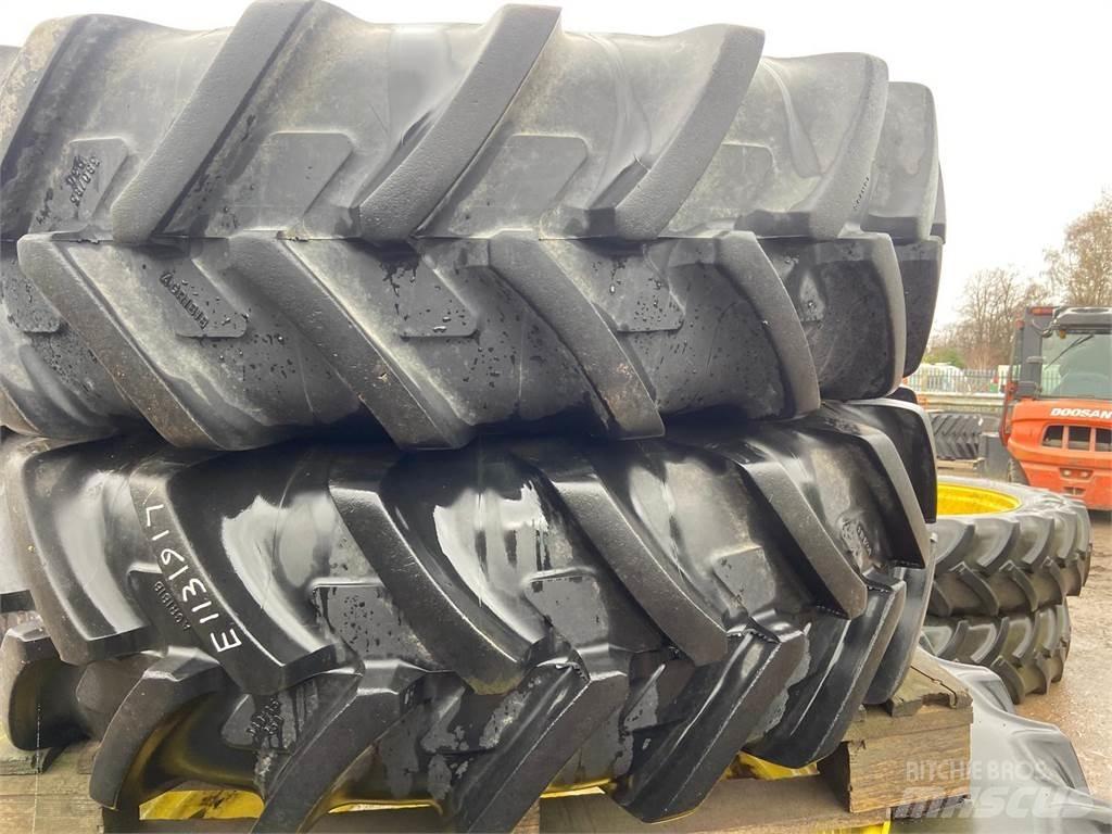  Row Crop Wheels Gume, točkovi i felne
