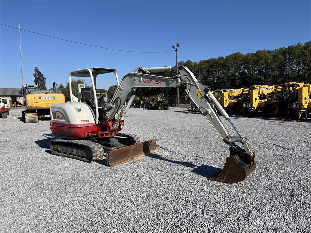 Takeuchi TB240 Mini bageri < 7t