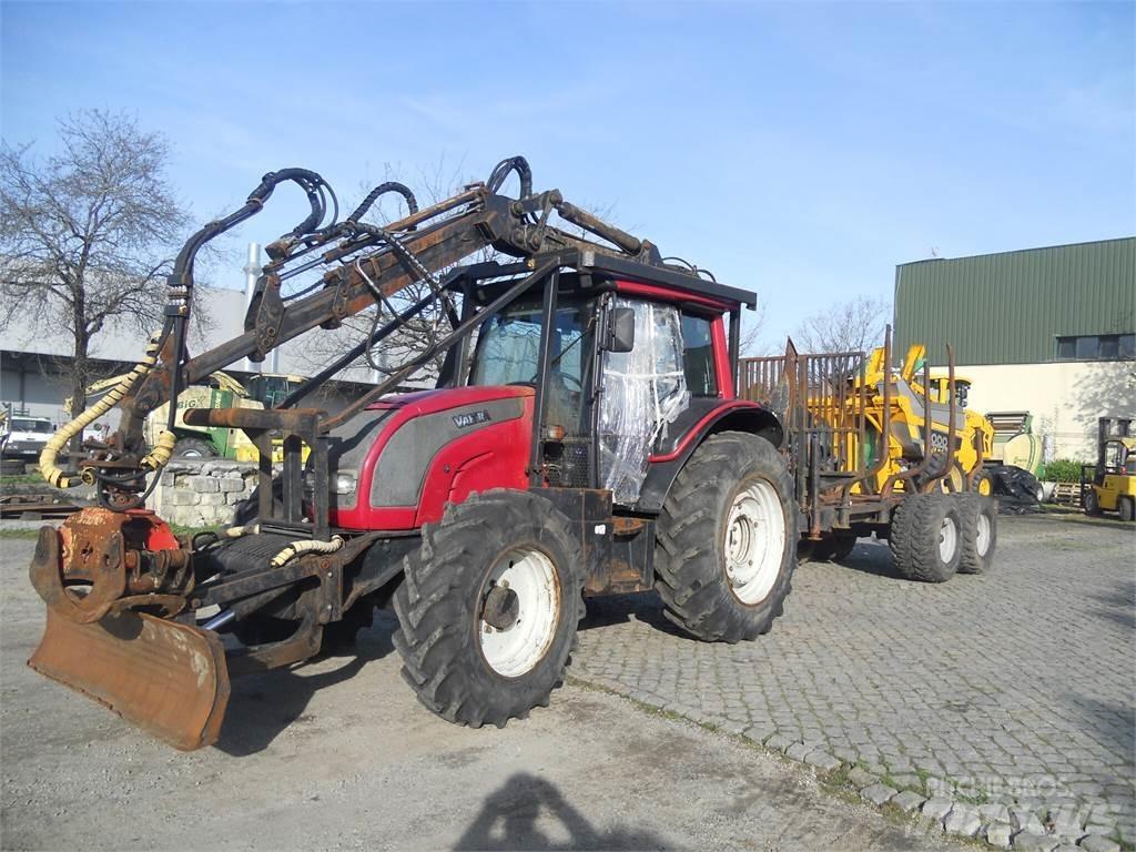 Valtra N121 Kranovi i utovarivači