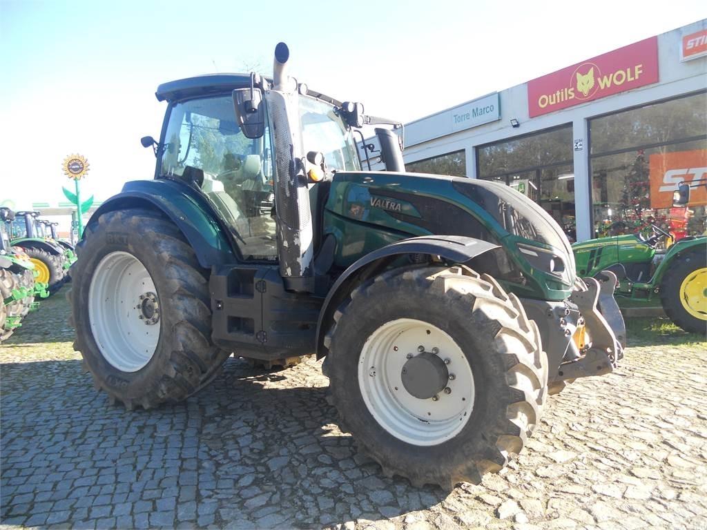 Valtra T174 Traktori