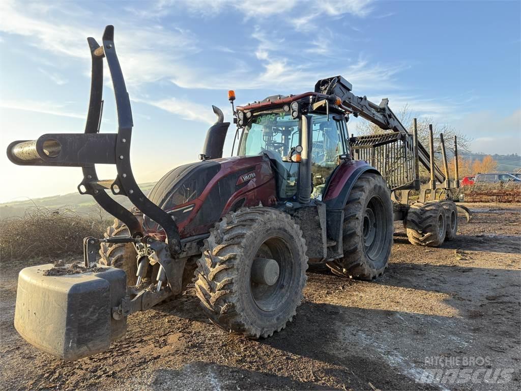 Valtra T174 Forvarderi