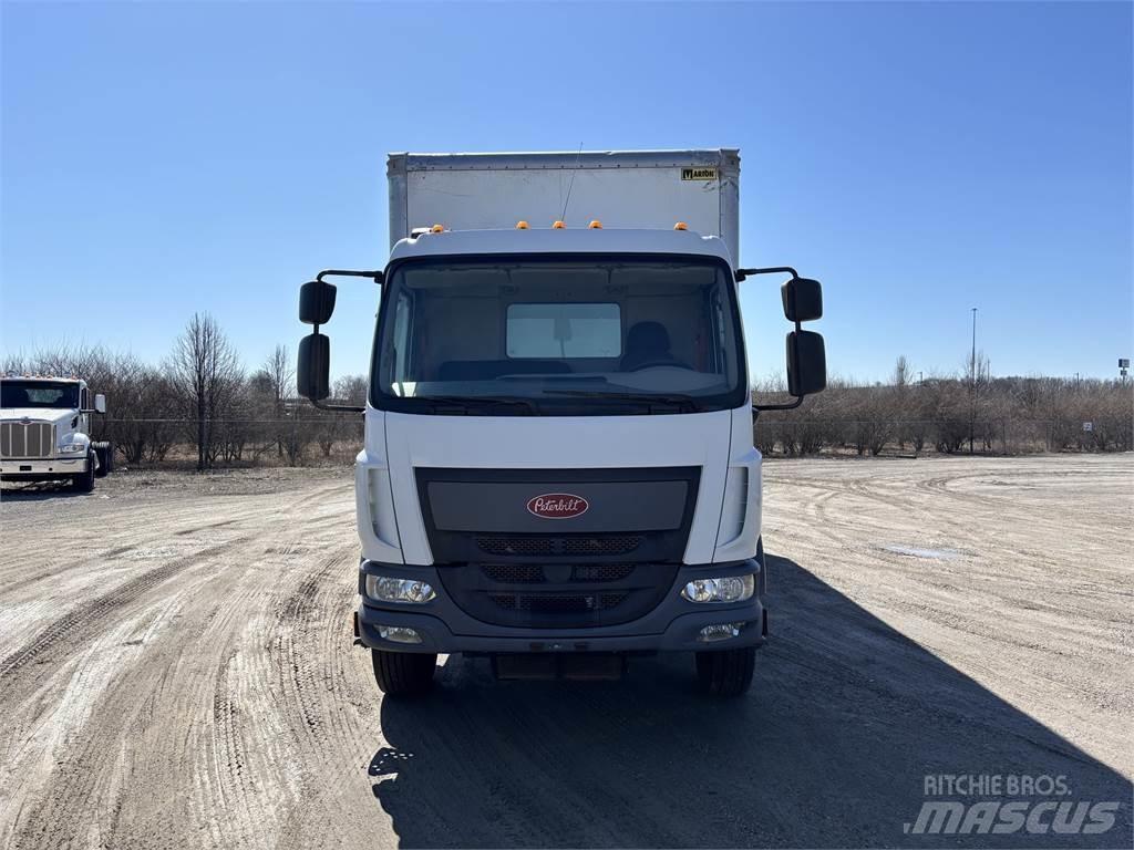 Peterbilt 220 Sanduk kamioni