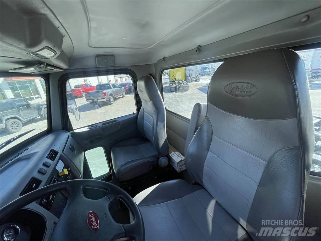 Peterbilt 337 Kamioni-šasije
