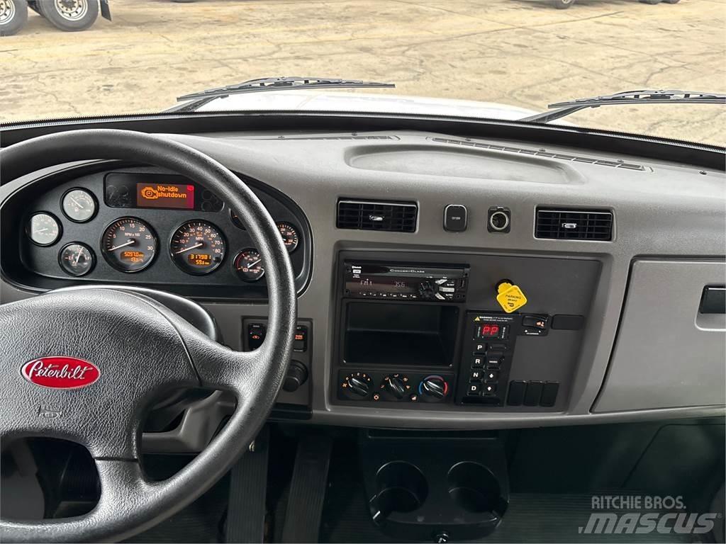 Peterbilt 337 Sanduk kamioni