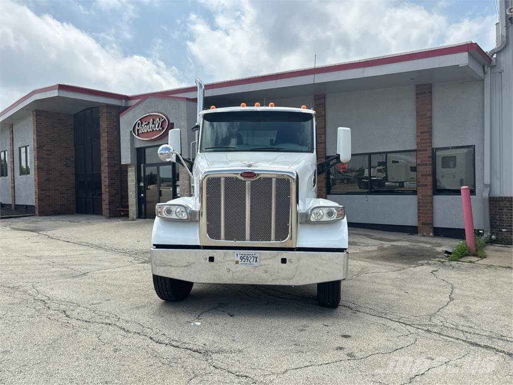 Peterbilt 567 Tegljači