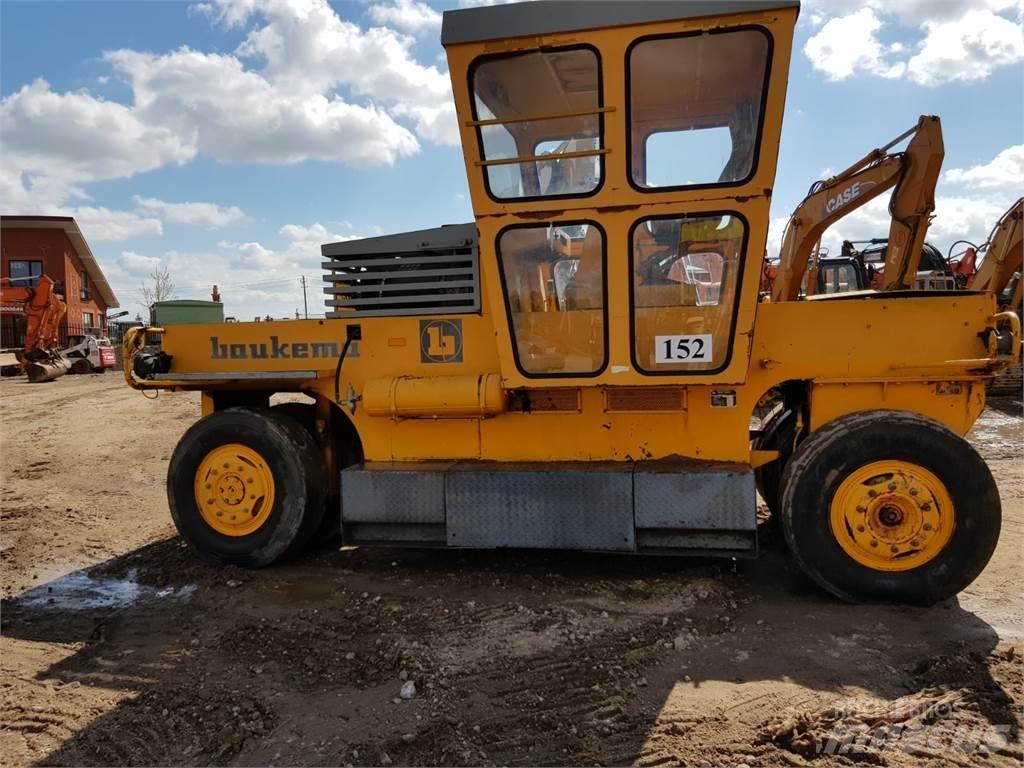 Bomag SGW-17 Gumeni valjci na točkovima
