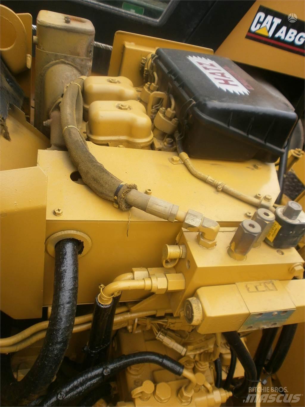 CAT CB224C Valjci sa duplim bubnjem
