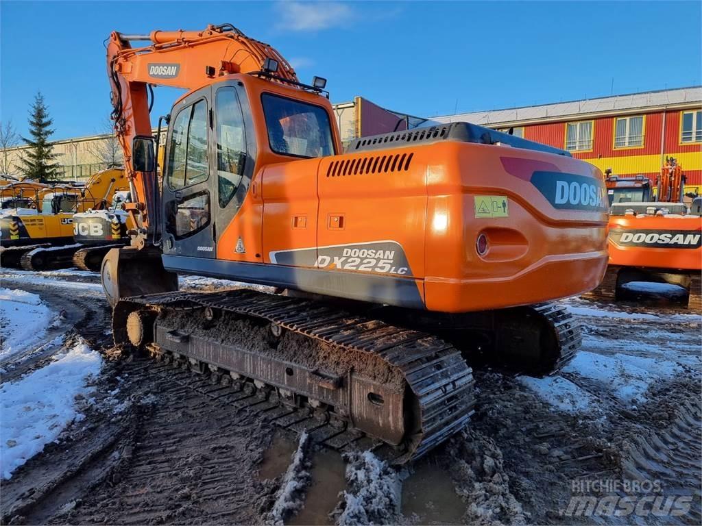 Doosan DX225LC Bageri guseničari