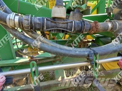 John Deere 732 Vučene prskalice