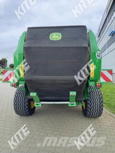 John Deere V451R Prese/balirke za rolo bale