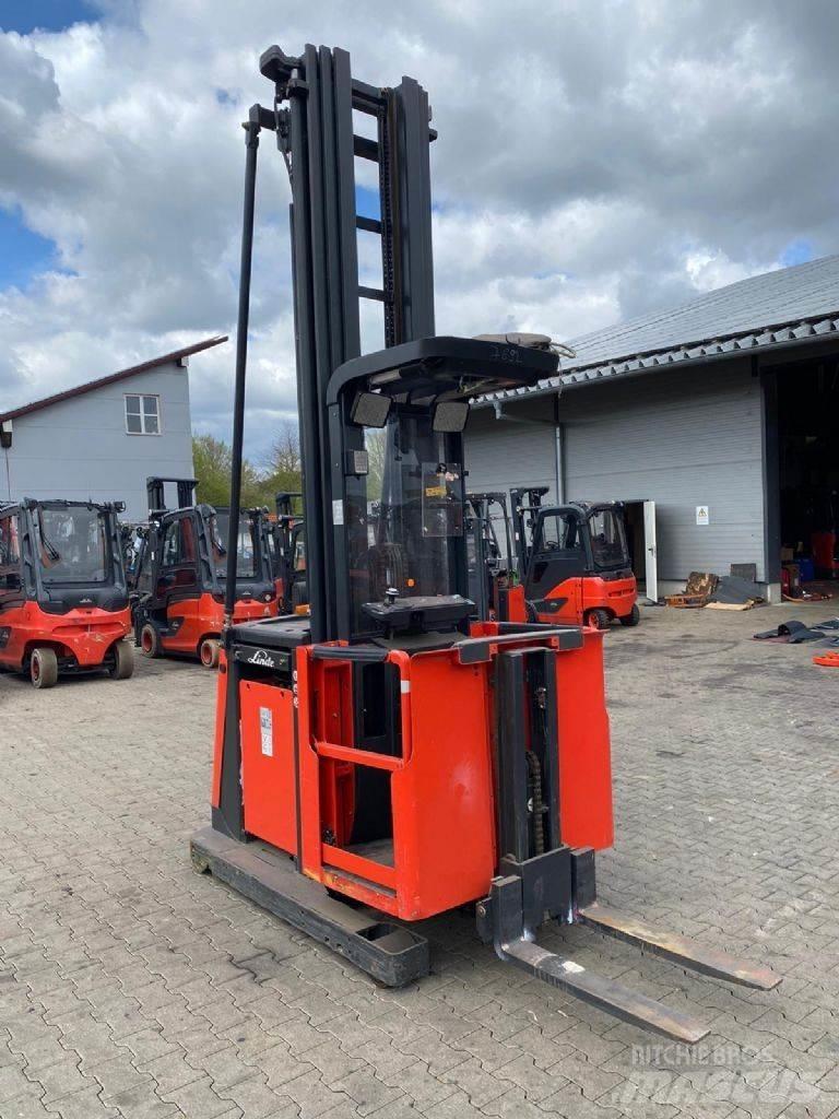 Linde V 12-02 Visoko dizajući komisioni viljuškar