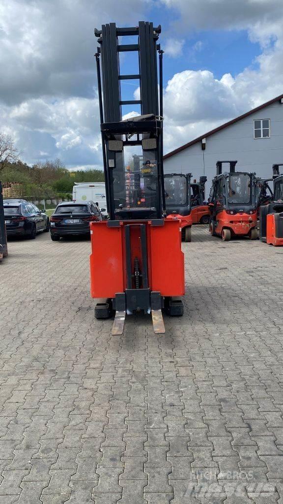 Linde V 12-02 Visoko dizajući komisioni viljuškar