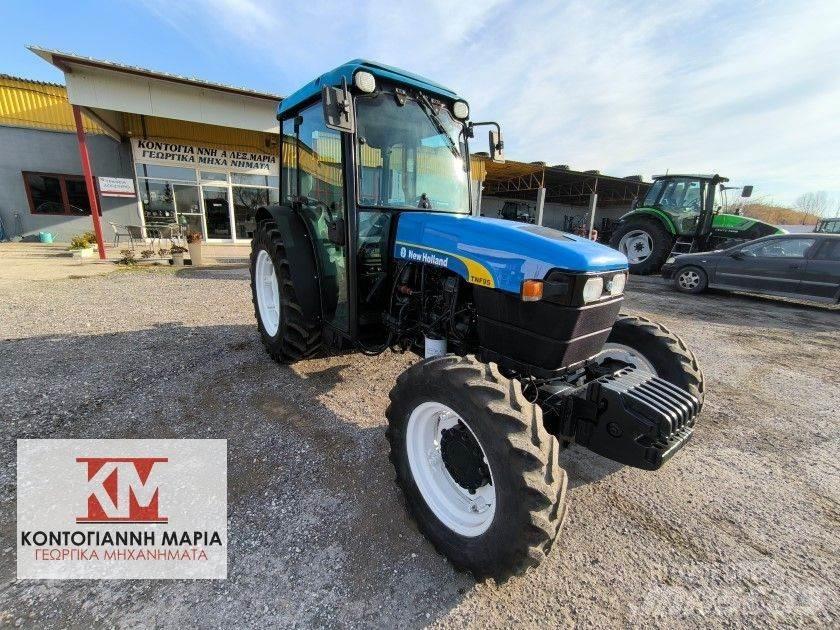 New Holland TN95F Traktori