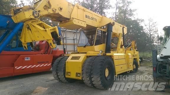 Belotti B75 Teleskopski viljuškari