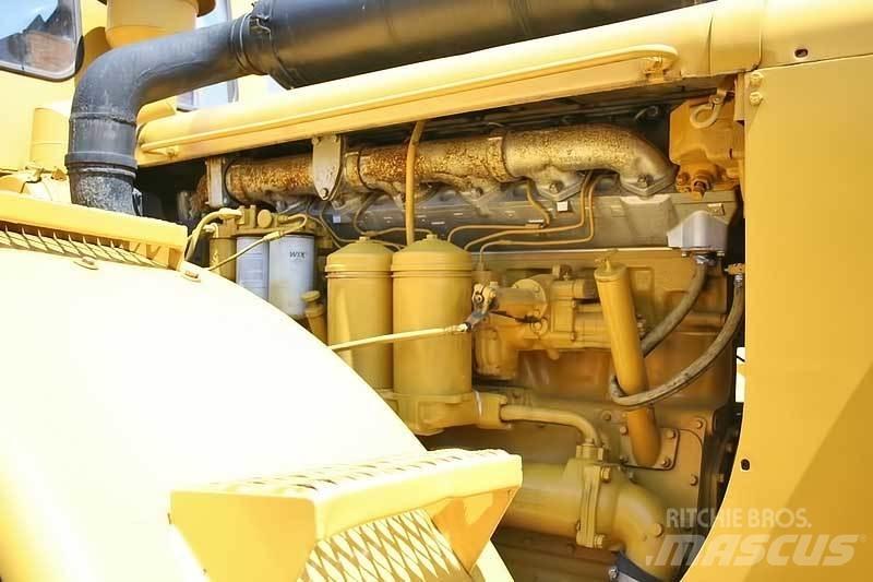 CAT 824B Buldožeri na točkovima