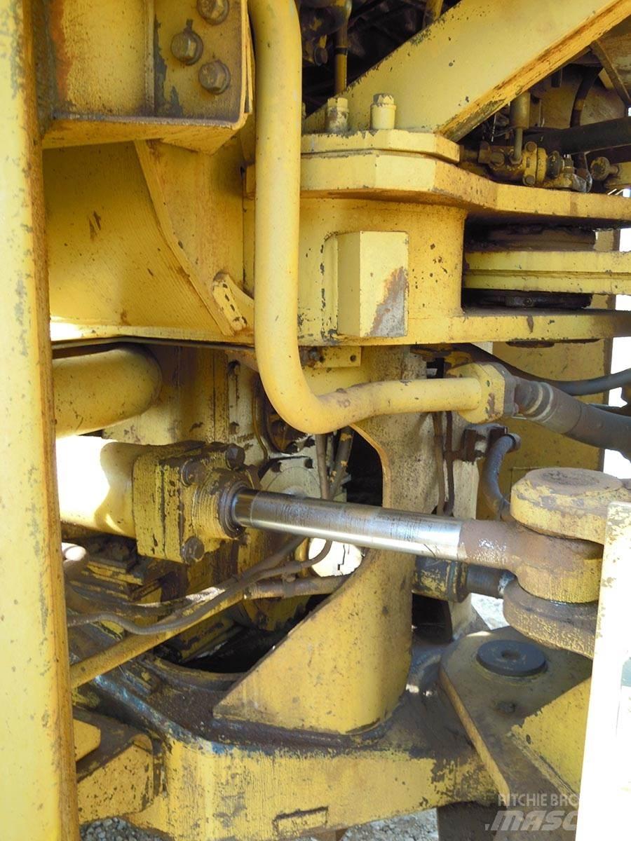 CAT 988B Utovarivači na točkove