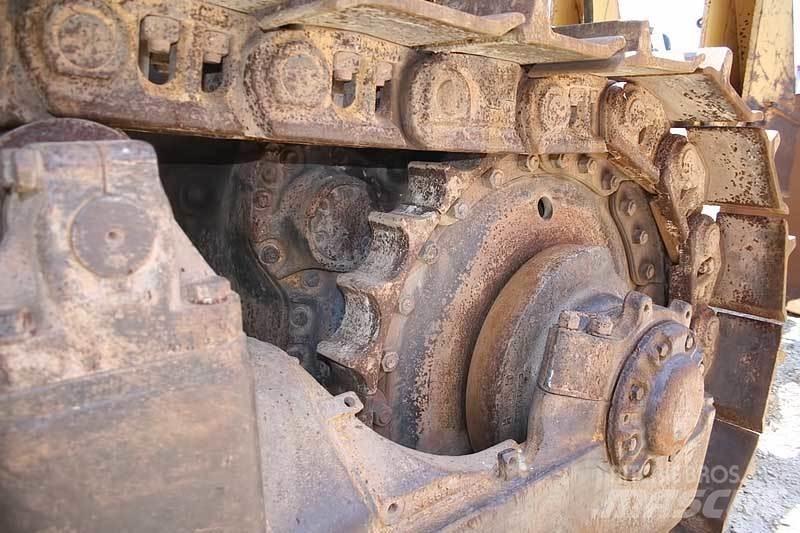 CAT D9H Buldožeri guseničari