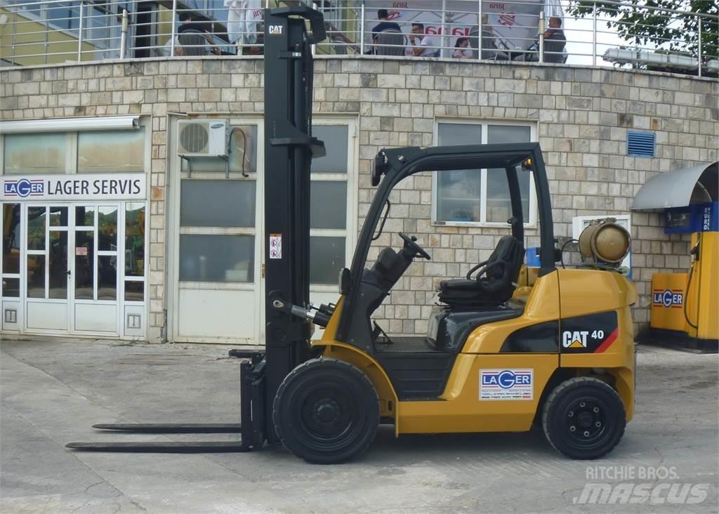 CAT GP40N Plinski viljuškari